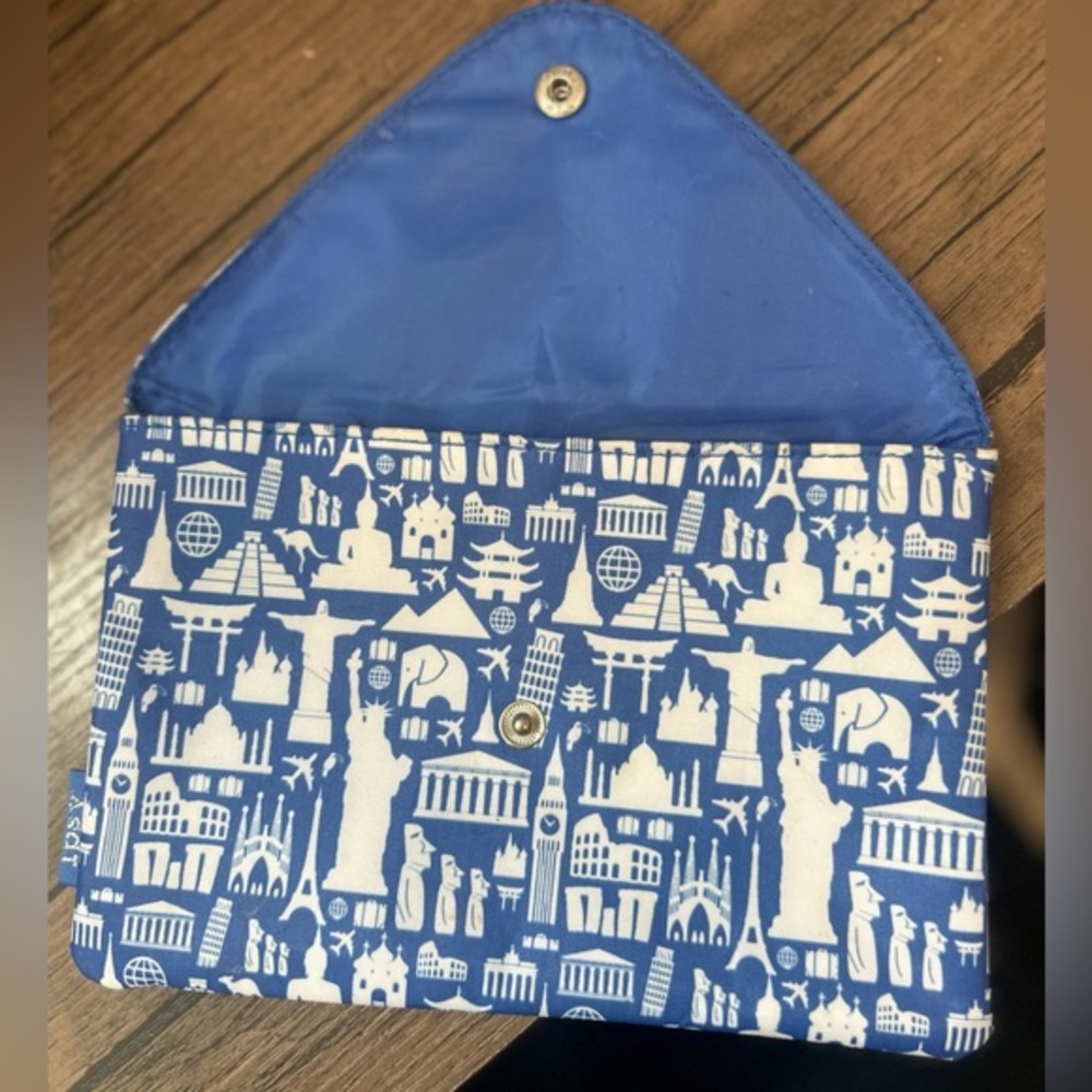 Ipsy Travel Themed Cosmetic Pouch Blue White